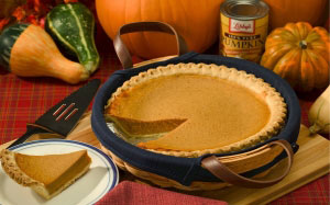 pumpkin pie, autumn, holiday, baked, delicious, seasonal, fall, slice, warm, festive, thanksgiving, harvest, whipped cream, crust