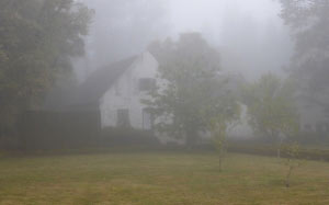 туман, сельский дом, мрачный