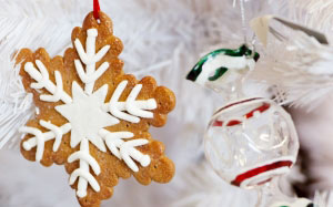 balls, celebration, christmas, decoration, decorations, festive, food, holiday, ornament, ornaments, seasonal, tree, white, xmas