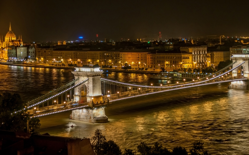 ночь, Цепной мост Сечени, река, замок Буда, Будапешт, Венгрия, город, архитектура
