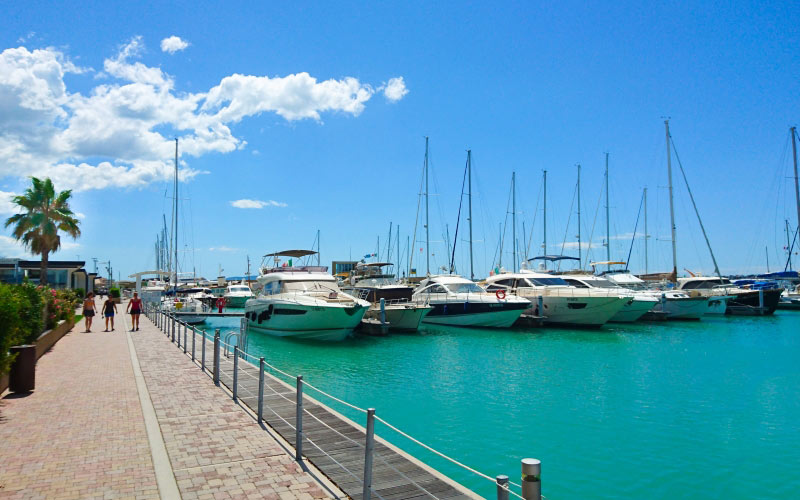 embankment, yachts, blue sea, sunny, resort, summer, warm, relaxation