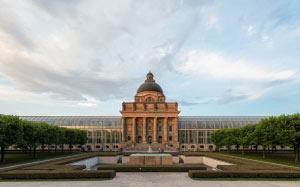 фронтальный вид, Баварская государственная канцелярия, Хофгартен, Мюнхен, Германия, архитектура, город, правительство