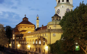 müllersches volksbad, Мюнхен, сумерки, наторий, возрождение, стиль, барокко, югендстиль, архитектура, река, вечер