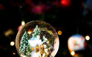 свет, боке, ночь, цвета, празник, темнота, рождество, новогодняя елка, праздничный, новогодний, украшение, снежный шар, рождественские огни, новый год