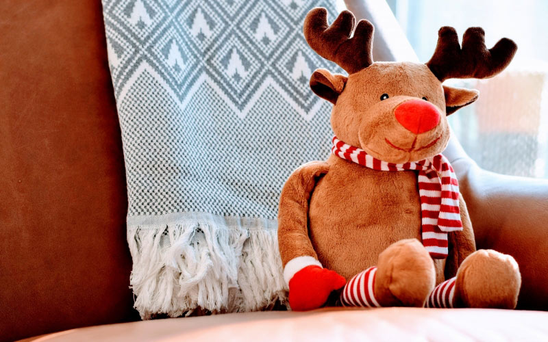 animal, christmas, xmas, cozy, cute, holiday, reindeer, sofa, toy, new year, teddy bear, sitting, softness