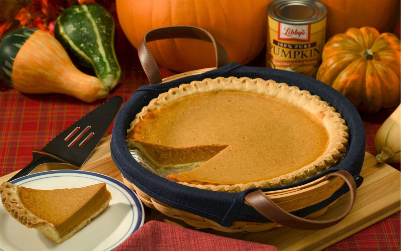 pumpkin pie, autumn, holiday, baked, delicious, seasonal, fall, slice, warm, festive, thanksgiving, harvest, whipped cream, crust