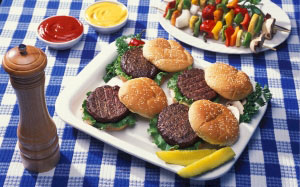 hamburgers, kabobs, meat, hot, food, steak, vegetable, skewer, summer, outdoor, eat, meal, beef