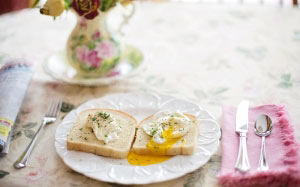 вареные яйца, тосты, завтрак, утро, питание