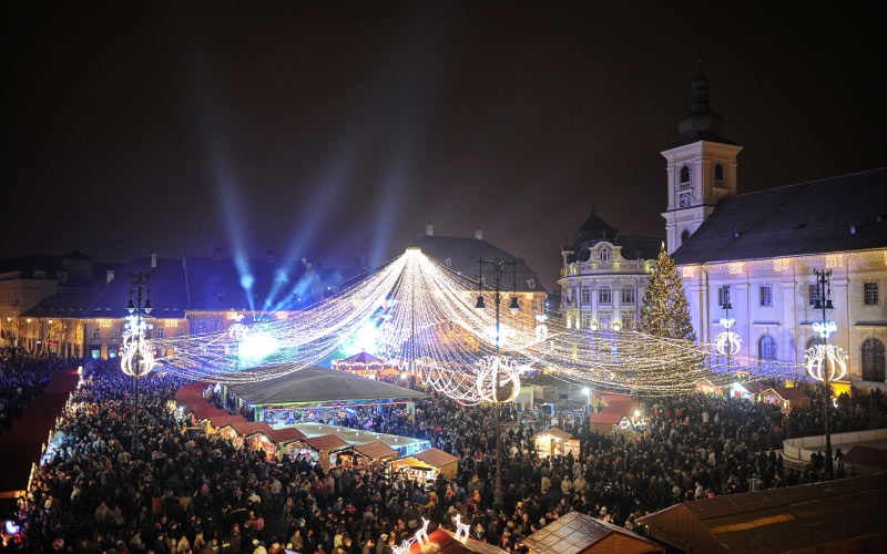 Рождество, праздники, Новый Год, города, зима, вечер, Сибиу, рынок, Румыния