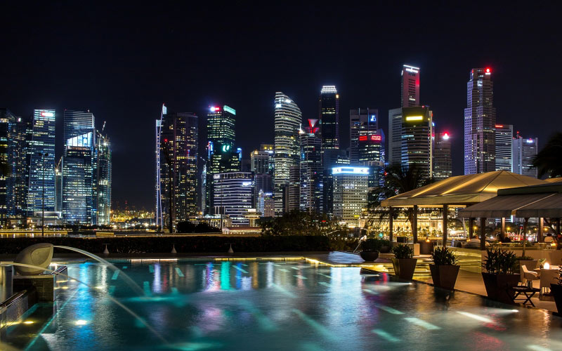 сингапур, ночь, архитектура, небоскребы, город, освещение, огни, роскошный отель, освещение, отражение, бассейн