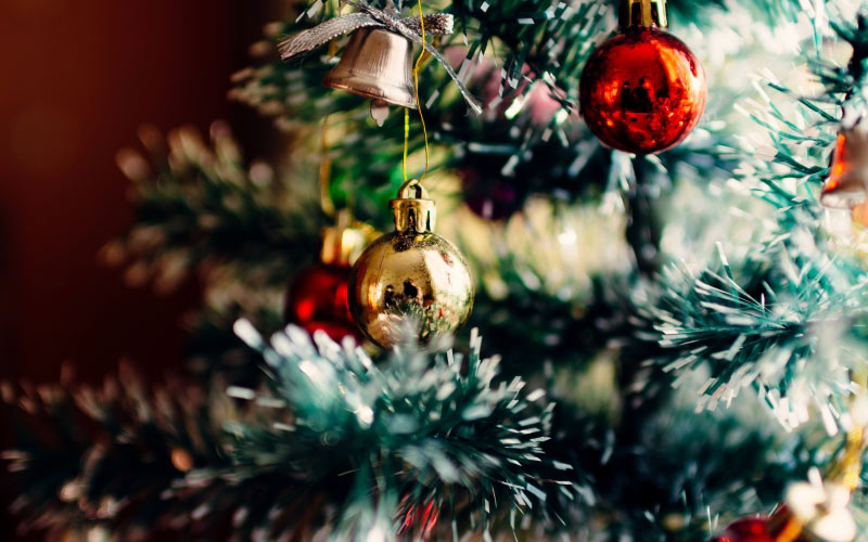 christmas tree, ornaments, christmas, xmas, new year, holiday, decoration, seasonal, december, celebration, decorative, home, green, tradition, merry christmas, noel, christmas ornaments, celebrating, balls