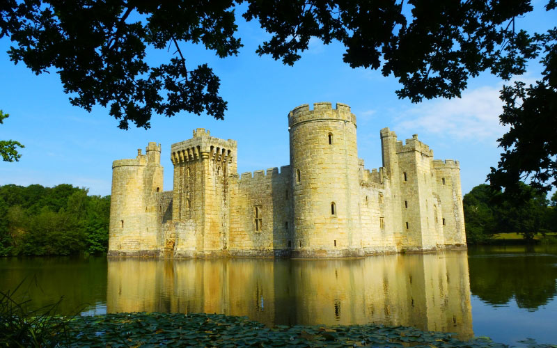 bodiam castle, east sussex, england, castle, architecture, pond, lake, old, history, summer, walls