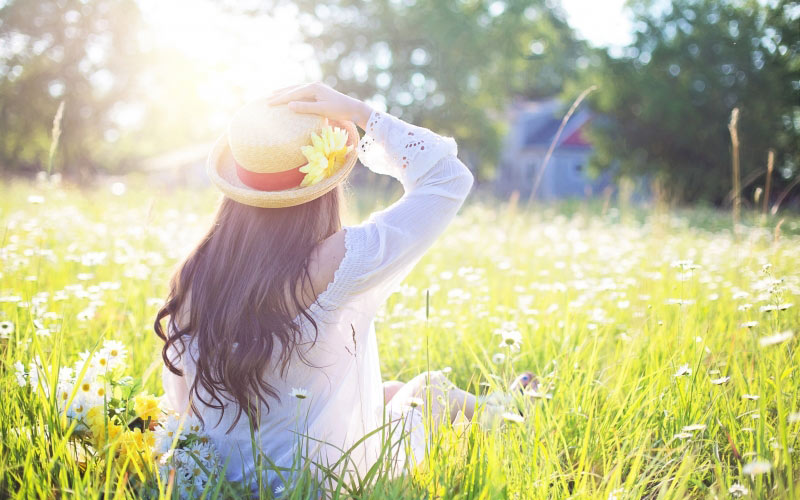 girl, woman, young, female, summer, daisies, flowers, field, meadow, leisure, grass, nature, spring, outdoor, cheerful, hat, sunshine