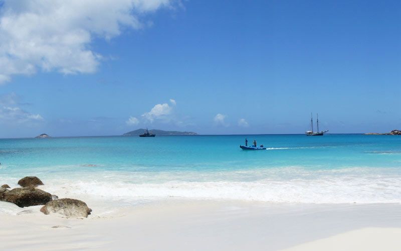 пейзаж, пляж, море, вода, корабли, отпуск, лодки, лагуна, залив, остров, камни, курорт, карибский бассейн, мальдивы, сейшельские острова