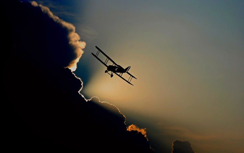 light, clouds, sky, sunrise, sunset, sunlight, dawn, fly, dark, airplane, aircraft, dusk, evening, vehicle, aviation, flight, propeller plane
