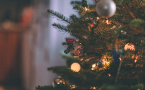 новогодняя елка, размытие, празднование, рождество, новый год, новогодние шары, праздник