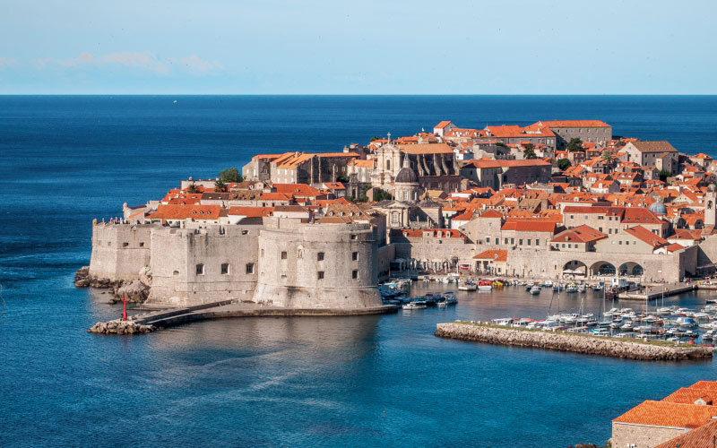 хорватия, город, городок, побережье, доки, пирс, порт, здания, старый, дома, синий, море, архитектура, история