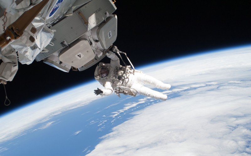 космонавт, космос, наса, астронавт, международная космическая станция, выход в открытый космос, земля