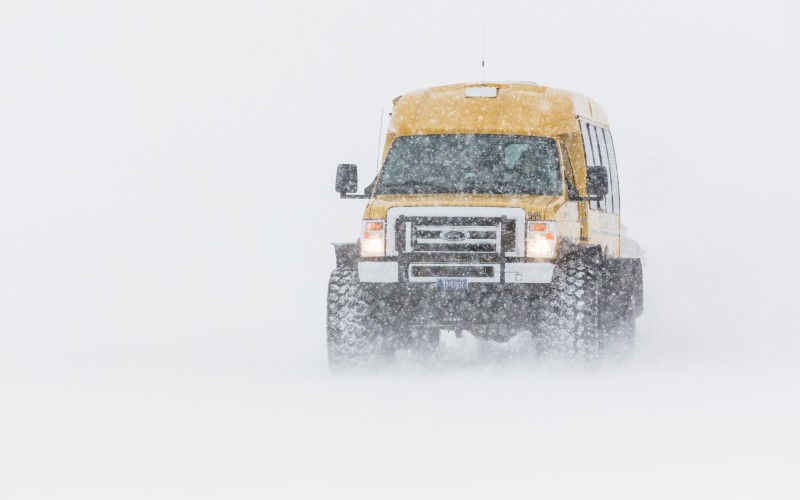 snowcoach, blizzard, yellowstone, national park, snowing, car, vehicle