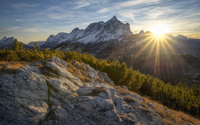 mountains, sunrise, bright, dawn, landscape, nature, outdoors, rocks, scenery, scenic, sky, stones, sun glare, sunrays, trees, view, wilderness, woods, sunset, tranquil, mountain range, sunlight, sun, sunbeam, lens flare, snowcapped mountain