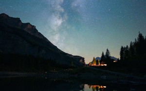млечный путь, персеиды, озеро эшинен, вода, отражение, звезды, небо, ночь, озеро, пейзаж, природа, горы, лес, деревья
